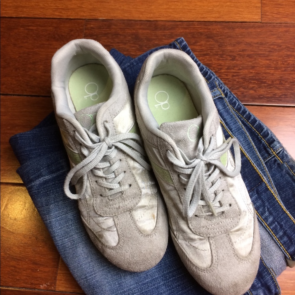 Lightweight Athletic Shoes from Op -7.5-